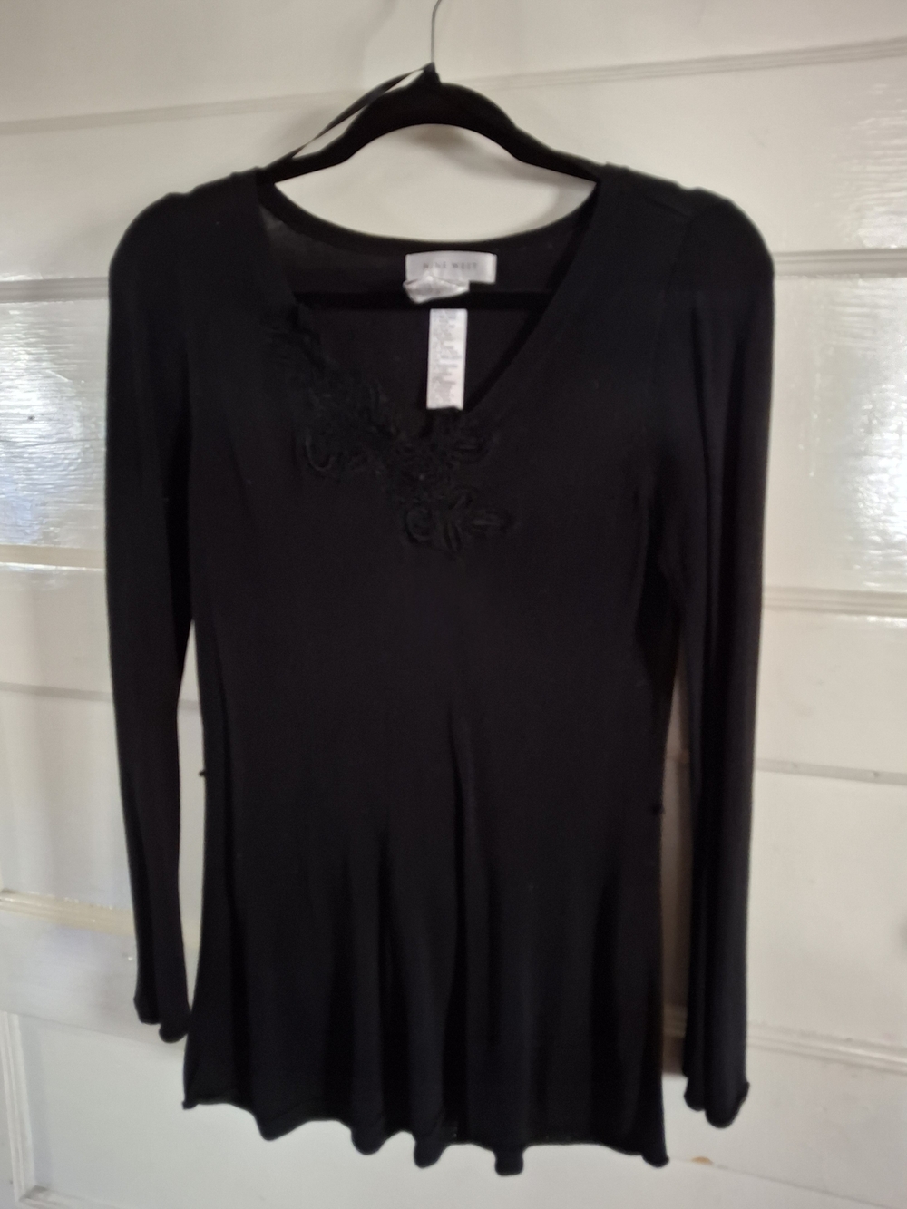 Nine West Black Embroidered V-Neck Tunic Top Size M – CFD 136